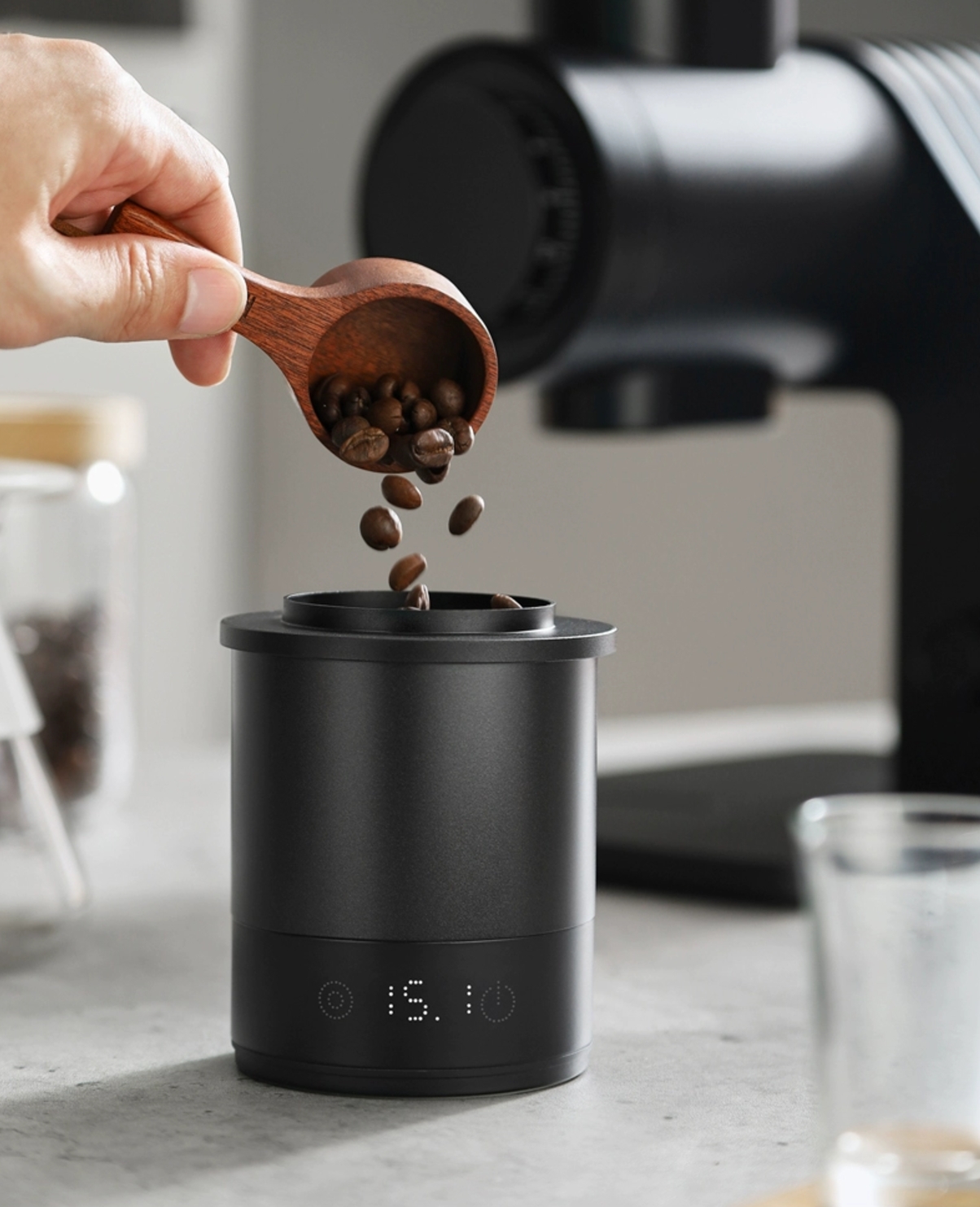 LED screen，industrial design，product design，weighing cup，With scale to connect the powder cup，Barestto，Yum Chart，