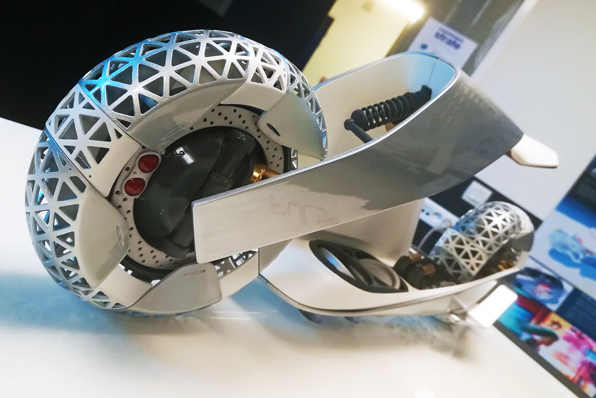 artificial intelligence，virtual world，electric vehicle，Master's thesis，