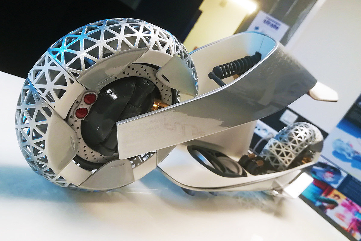 artificial intelligence，virtual world，electric vehicle，Master's thesis，