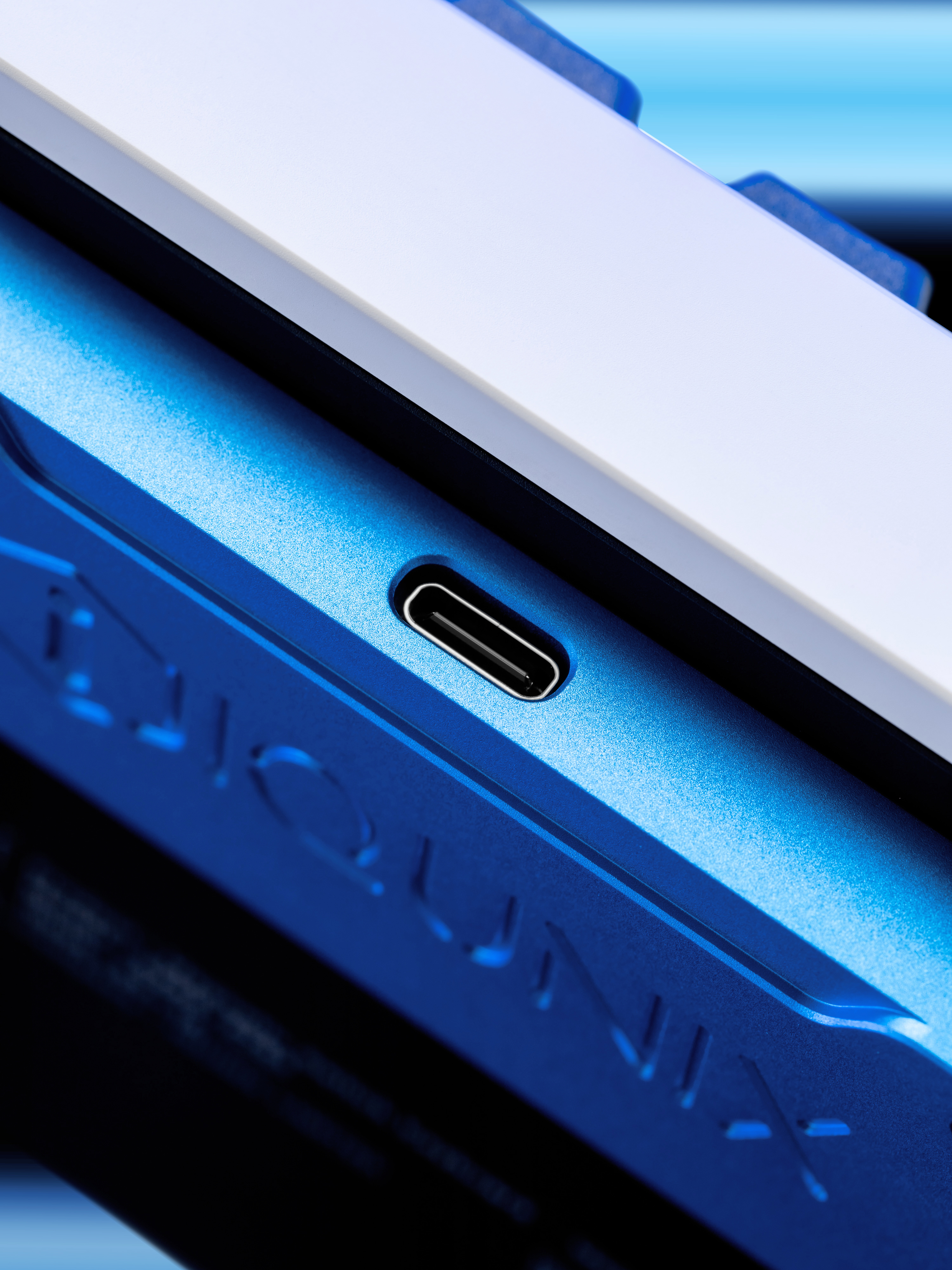 Magnetic axis keyboard，