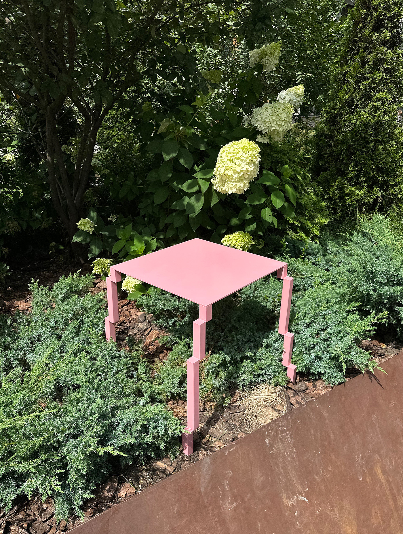 chair，Emotional design，Creative design，Wrong reaction，