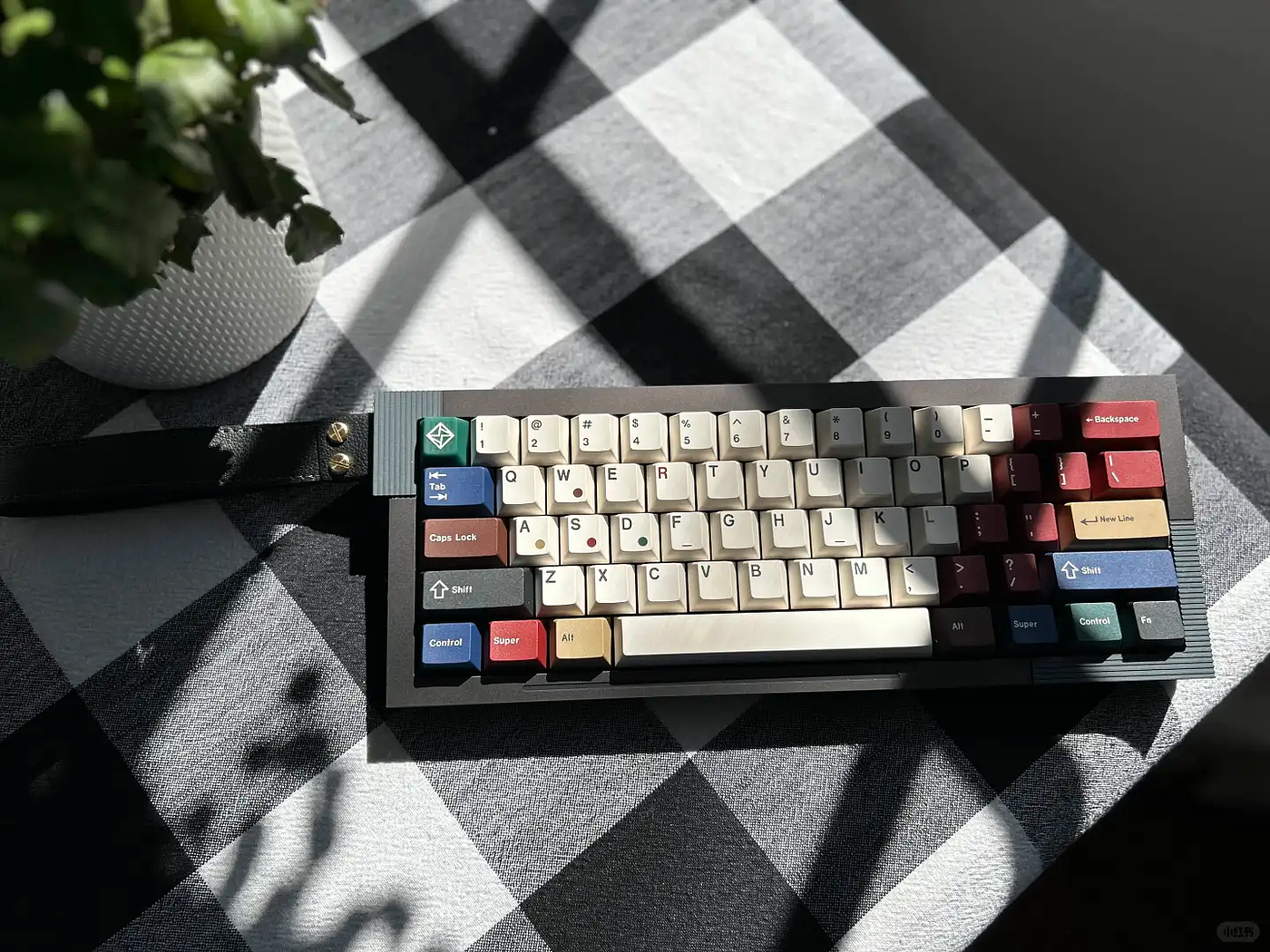 customized keyboard，product design，Keyboard design，keyboard，Original design，Minimalism，Sculptural sense，Desktop products，