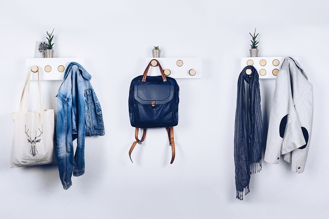 Paula Terra Bos，BULLET PRESSURE，interaction，coat hanger，