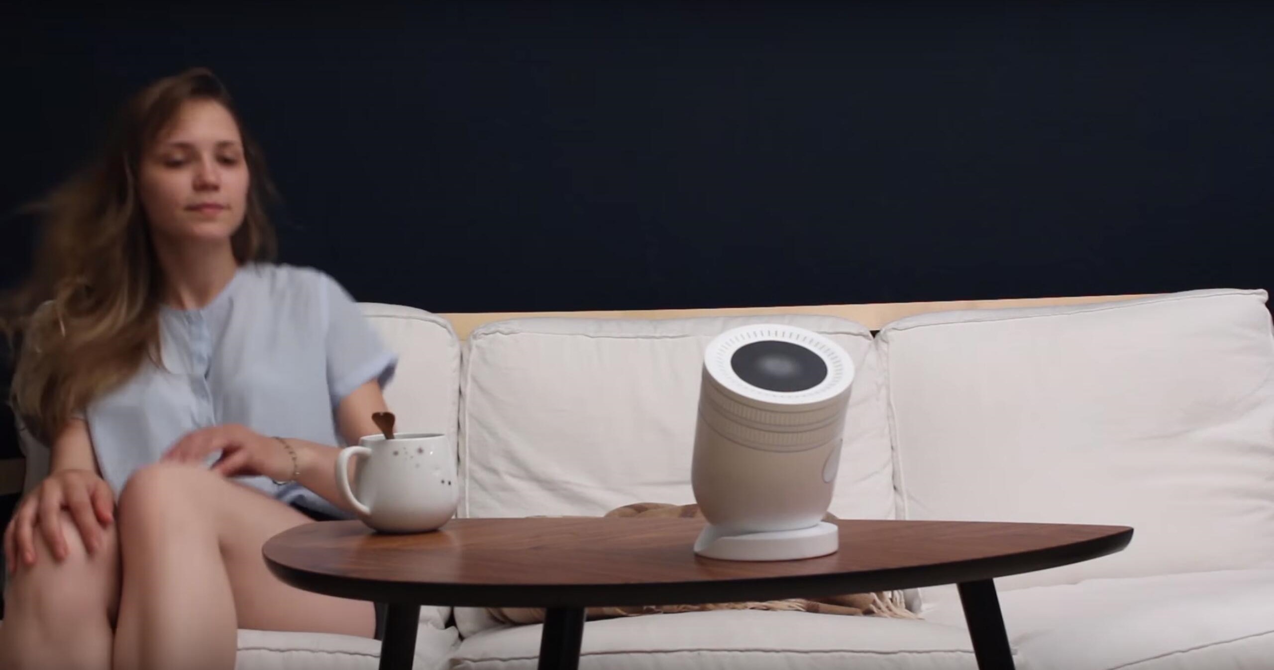 Magnetic attraction，white，lovely，Projector，