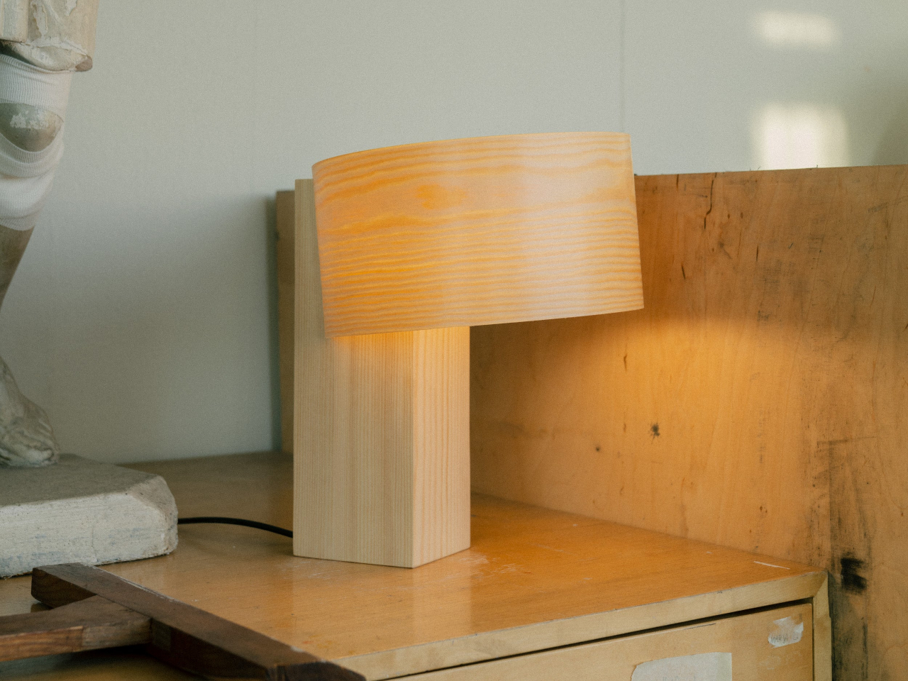 Desk lamp，furniture，lamps and lanterns，Lighting tools，