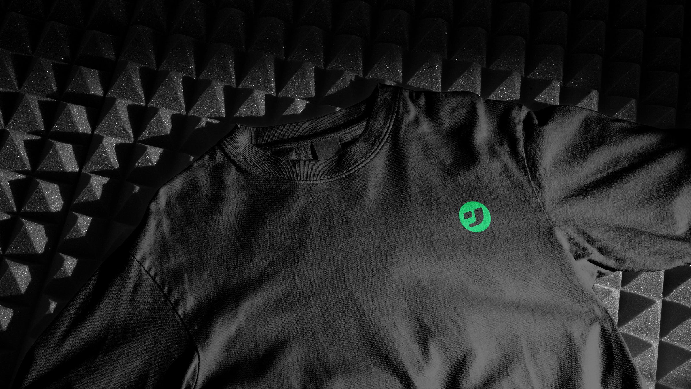 Brand design，Brand case，Logo design，VI design，Brand upgrade，Earphone design，Audio design，Bluetooth headset，