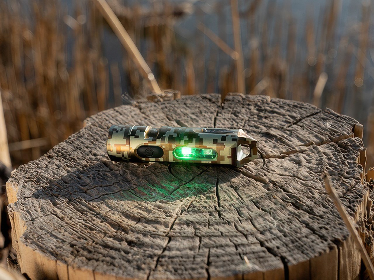 Hunt pro，Flashlight，multi-function，Outdoor equipment，