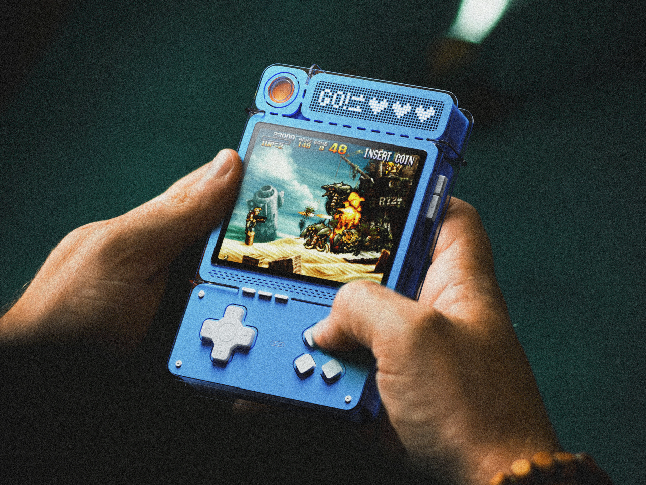 plastic disc，Handheld game console，CoinPlay，Retro game，Creative design，