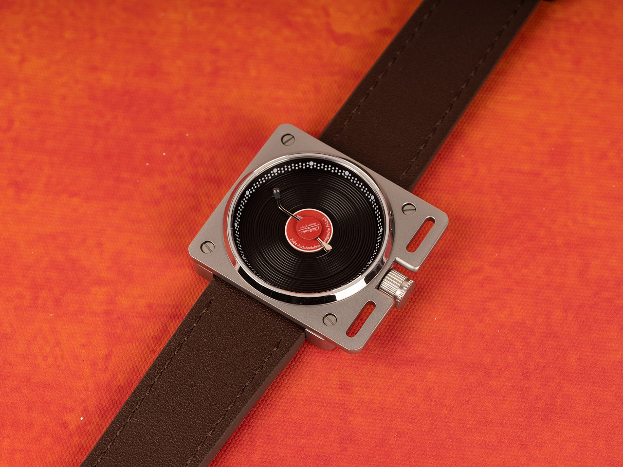Vinyl record，mechanical watch，Panasonic Technics，Advanced automatic movement，Retro Design ，