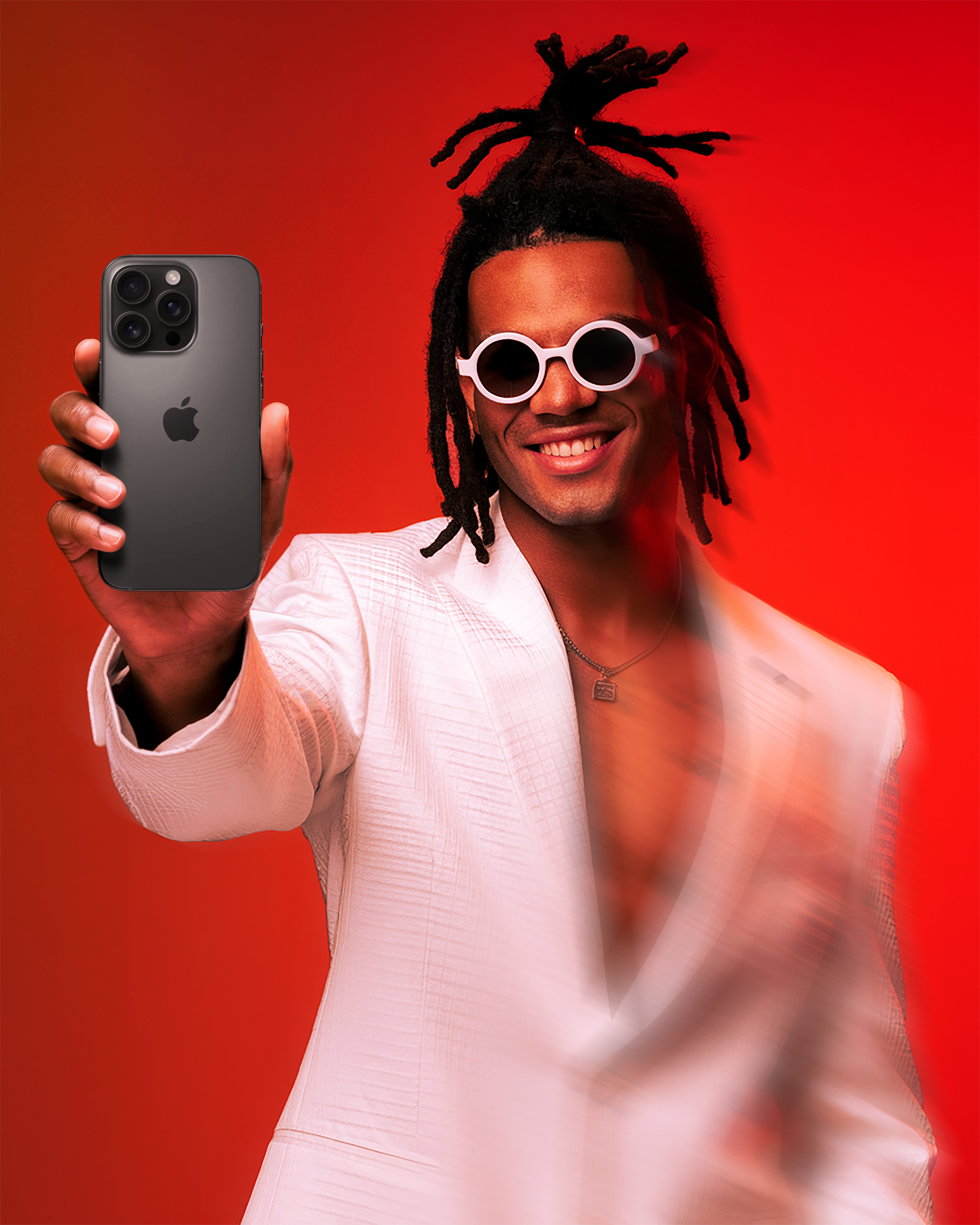 mobile phone，Mobile phone photography，Product photography，AI Product Photography，ai，The AI Model，xyz laboratory，