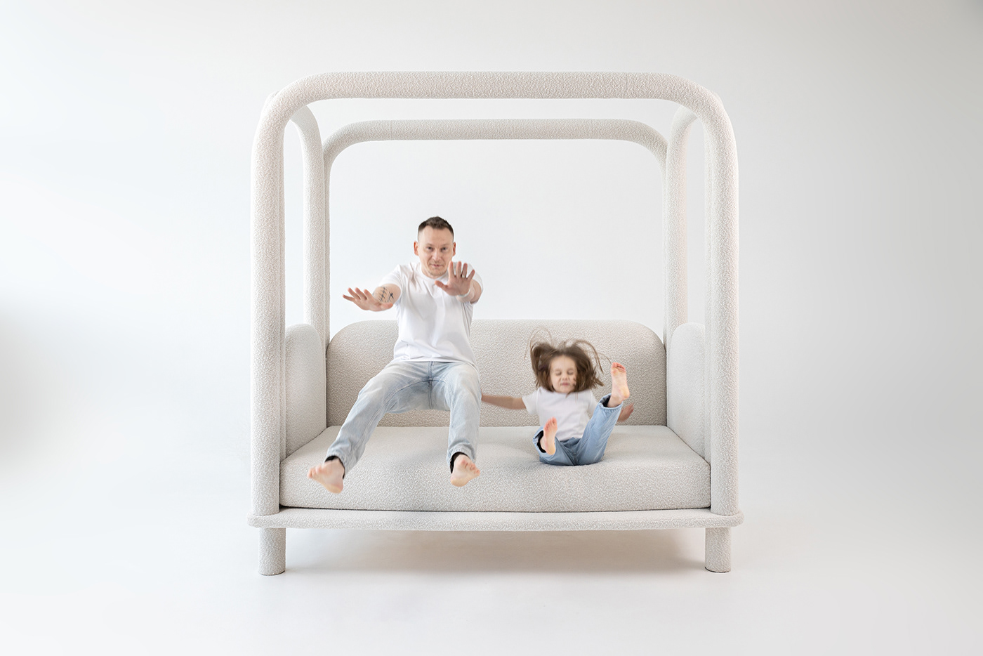 ROUNDISH BED，Bed，furniture，industrial design，