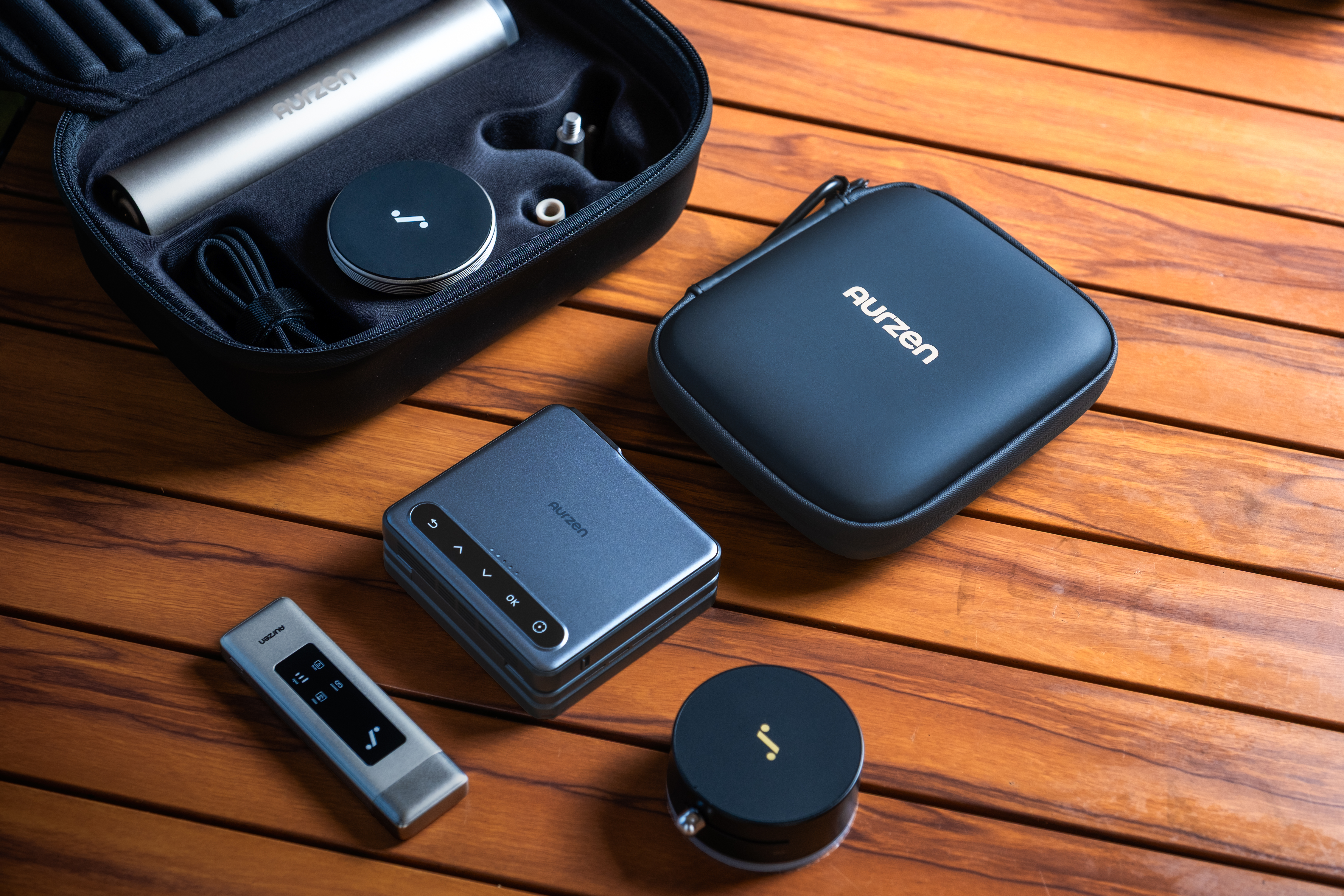 Three folding, projector, industrial design, Zhe，