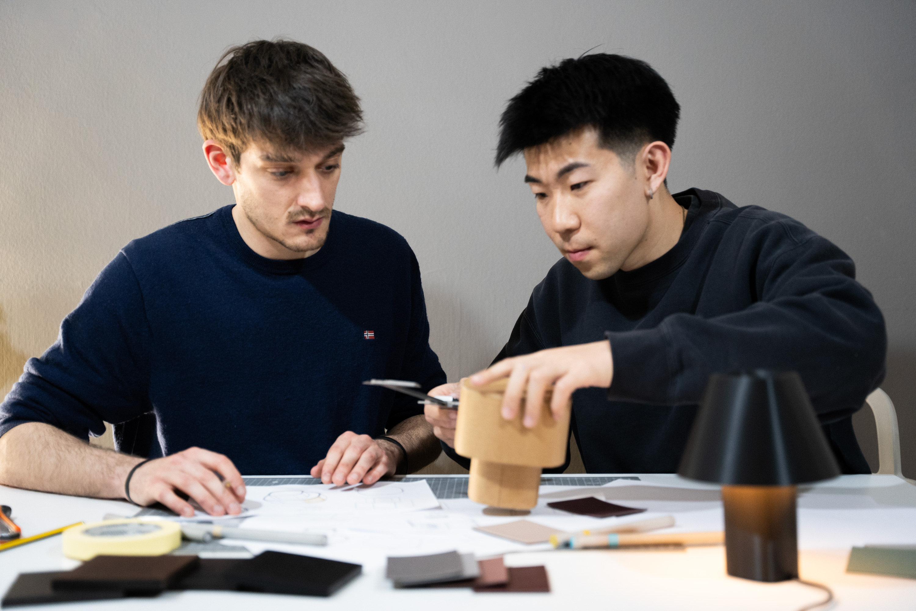 Desk lamp，product design，Lamp design，Bioplastics，Recycled plastics，desk lamp，Product rendering，industrial design，