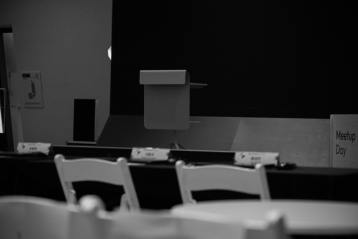 Office furniture ，desk，platform，Table，