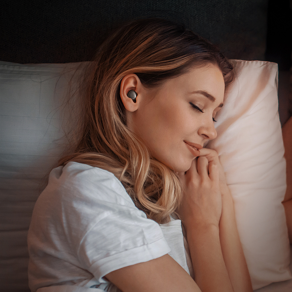 headset，tws，product design，Consumer electronics，man-machine，Round affinity，Small，Lighting, voice interaction，