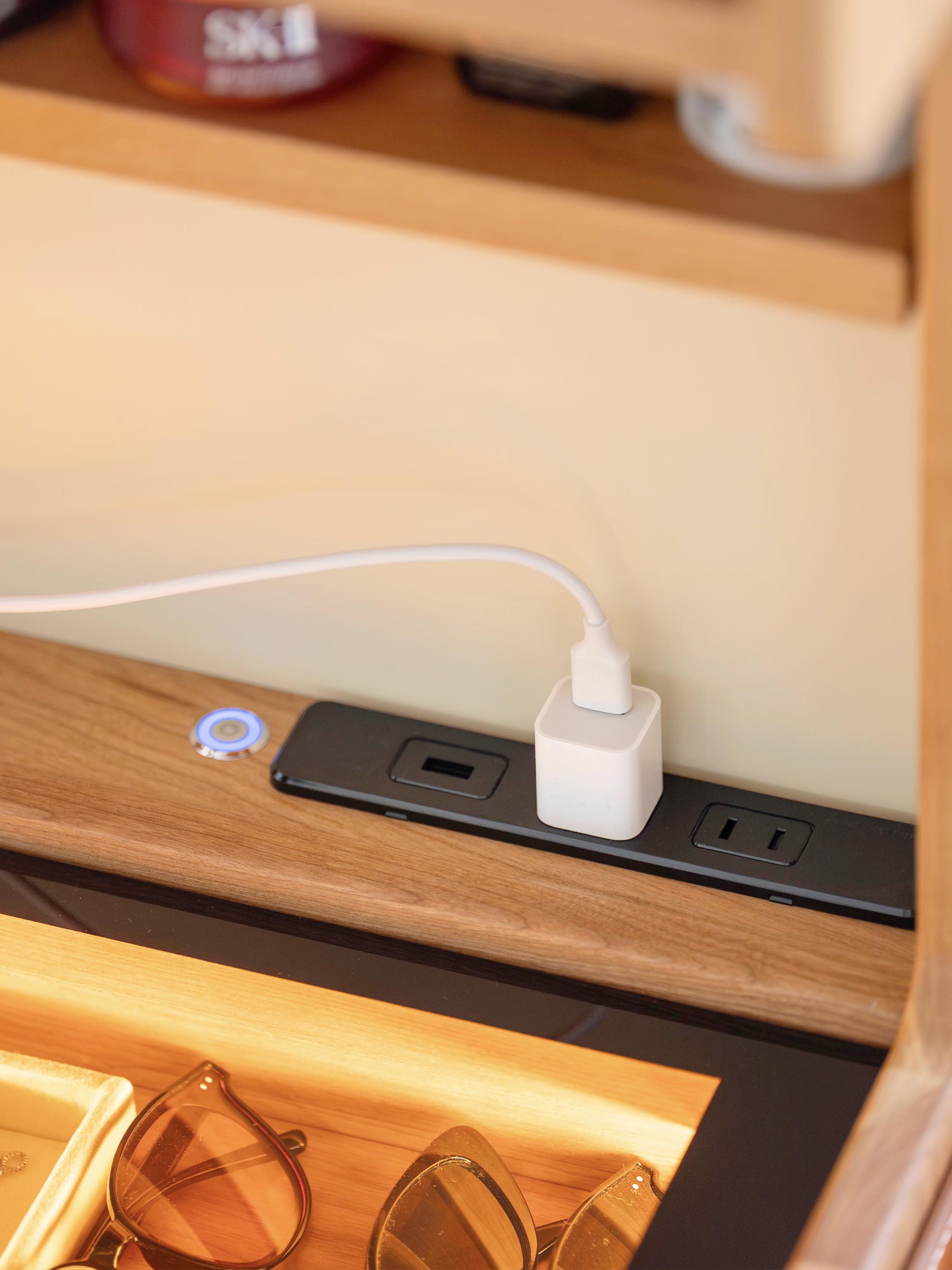 Solid wood furniture，Original design，Dresser design，Residential Furniture，furniture design ，