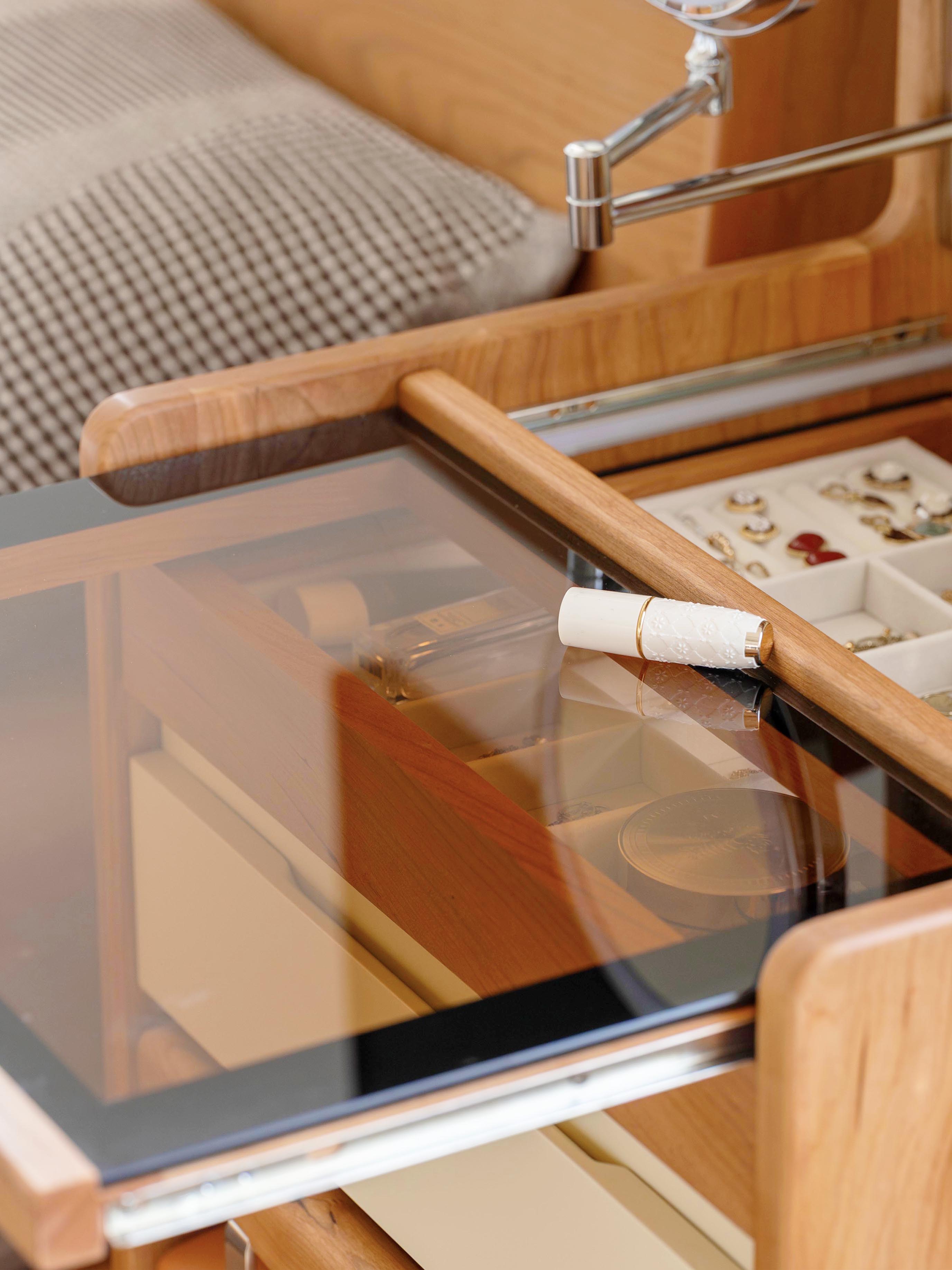 Solid wood furniture，Original design，Dresser design，Residential Furniture，furniture design ，