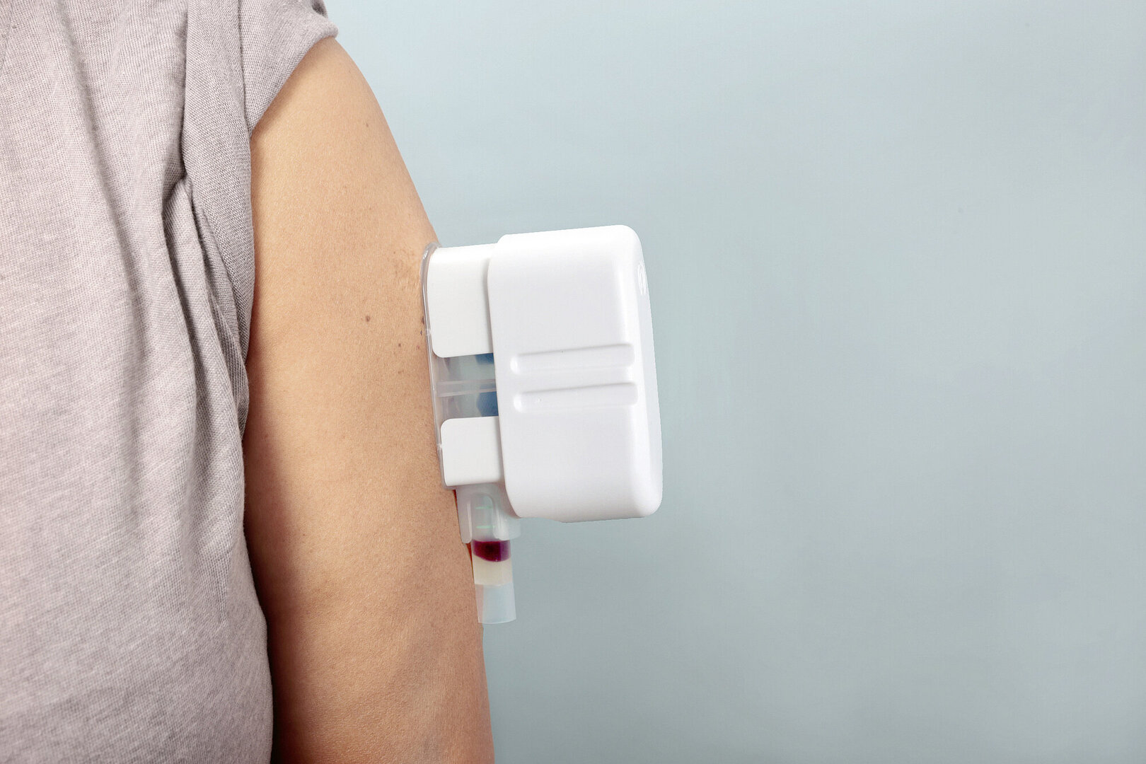 draw blood from the vein，