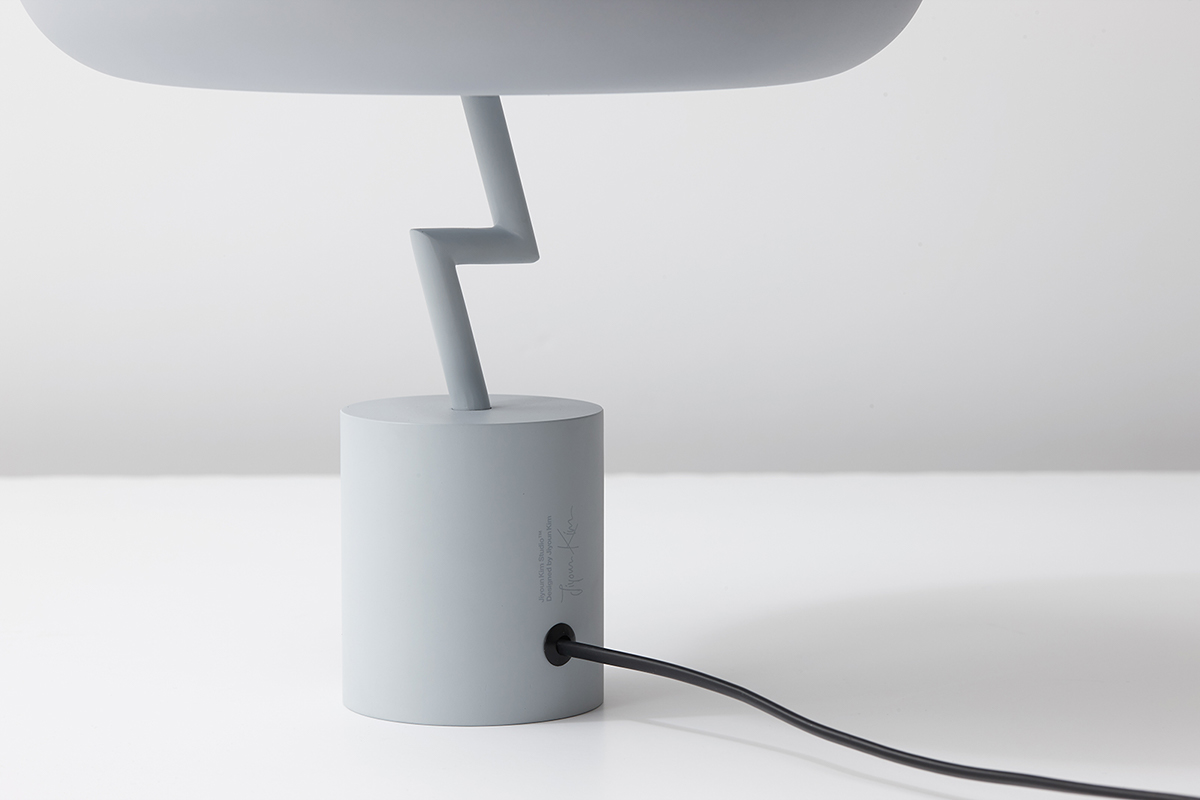 Table lamp design，lightning，lamps and lanterns，Black and white gray，Bionics Design ，Glass and plastics，Electric fan design，pedestal fan，Minimalist，Receive，Hair dryer design，Small electrical appliance design，Household Electric Appliances，Household appliances，Wire storage，modern stylish，greatly enrich one's mind，