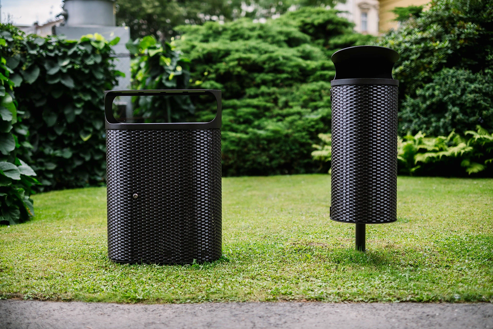 trash can，Metal material，Classified waste，Prague，