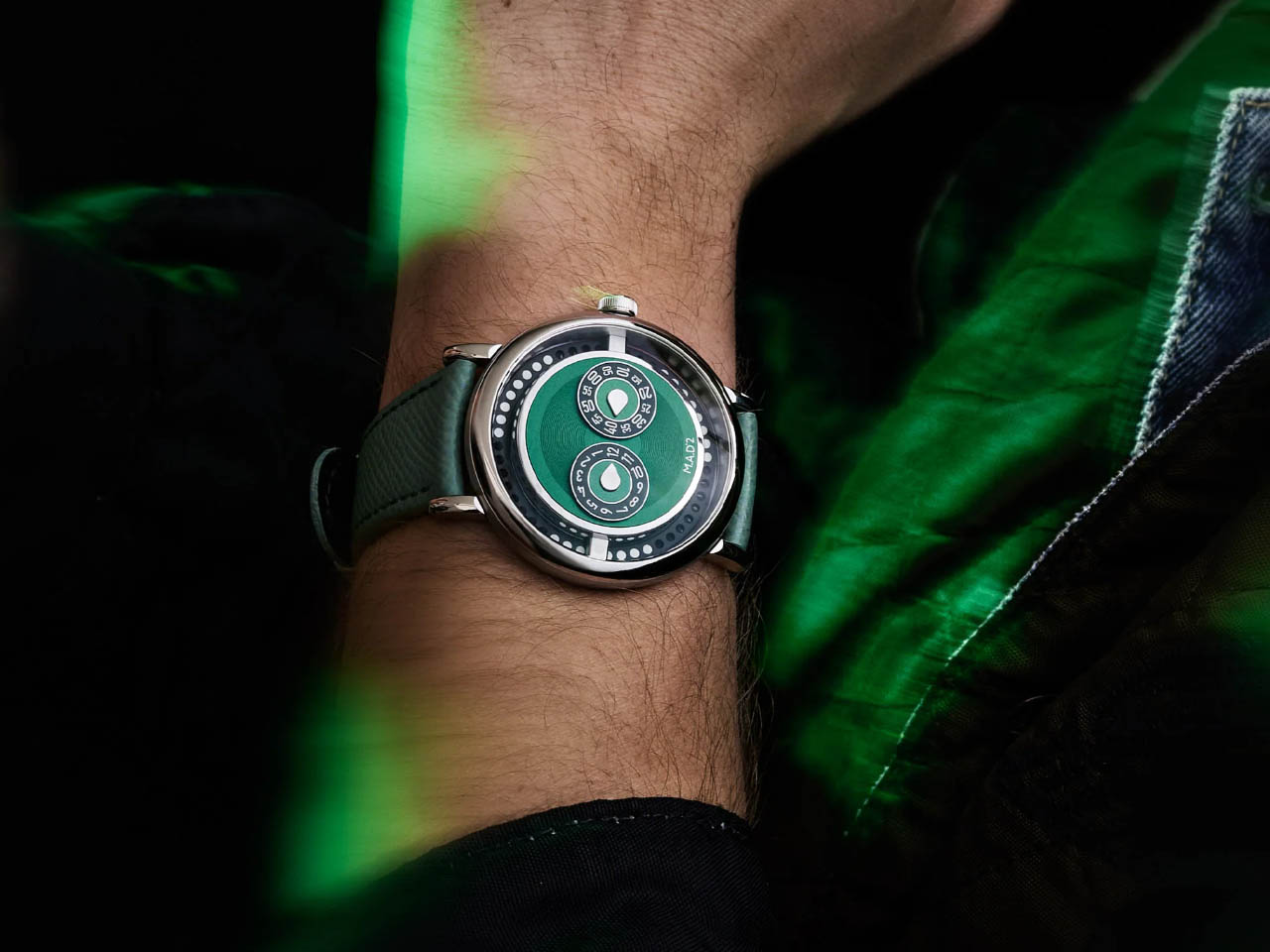 M.A.D. 2，Wristwatch，Wrist watch，Fashion products，