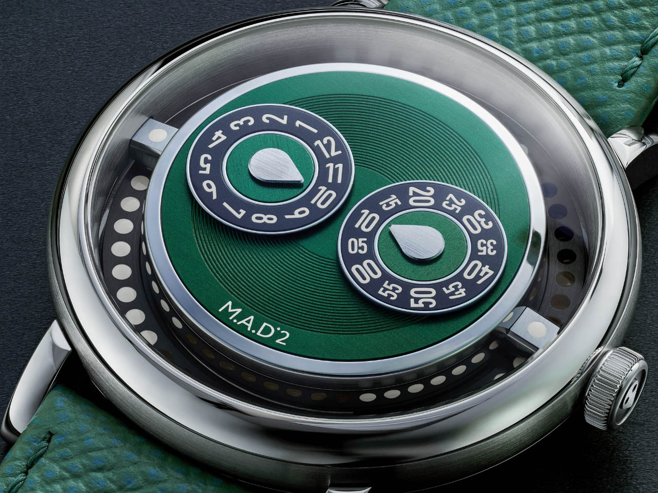 M.A.D. 2，Wristwatch，Wrist watch，Fashion products，