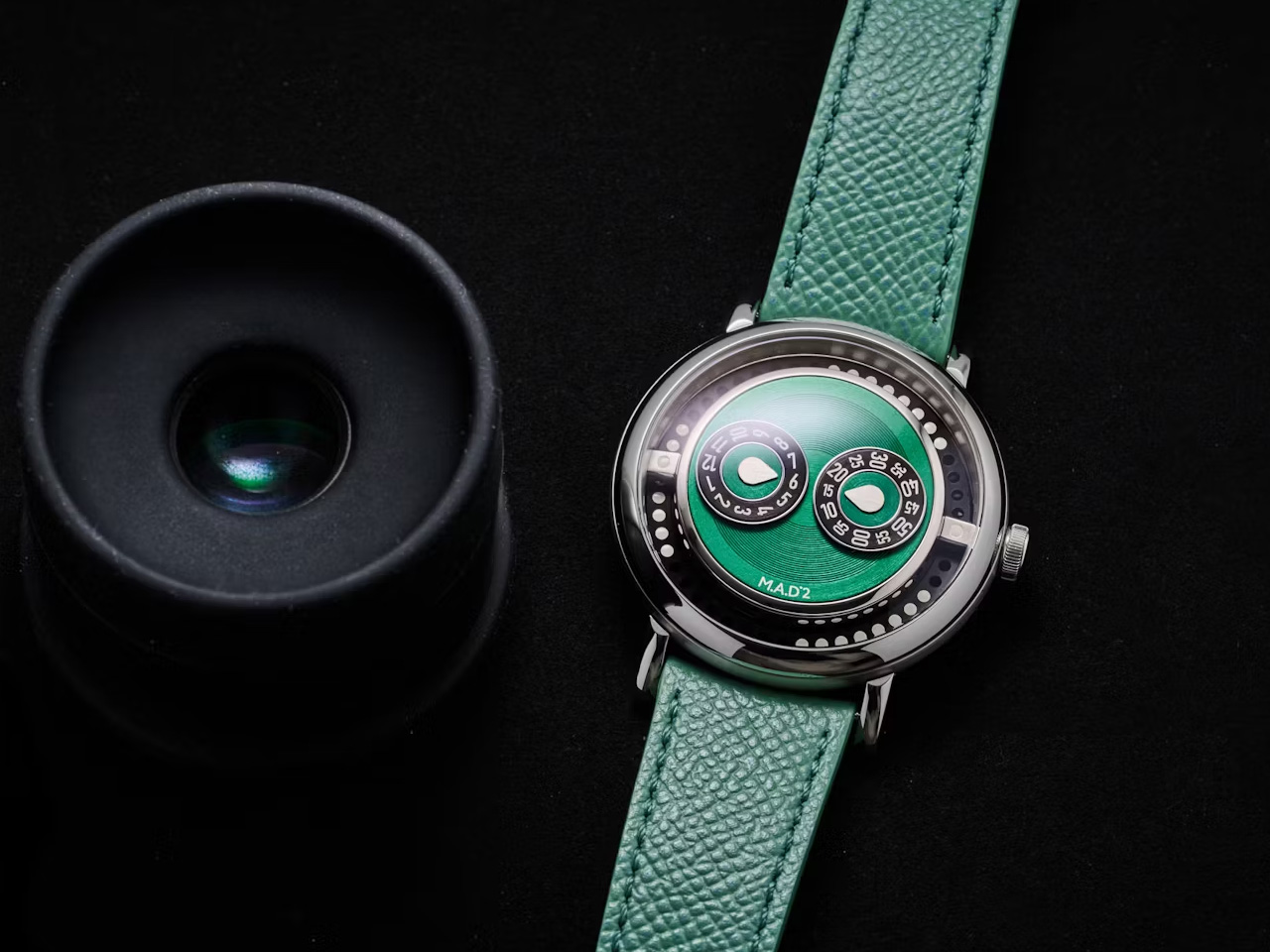 M.A.D. 2，Wristwatch，Wrist watch，Fashion products，