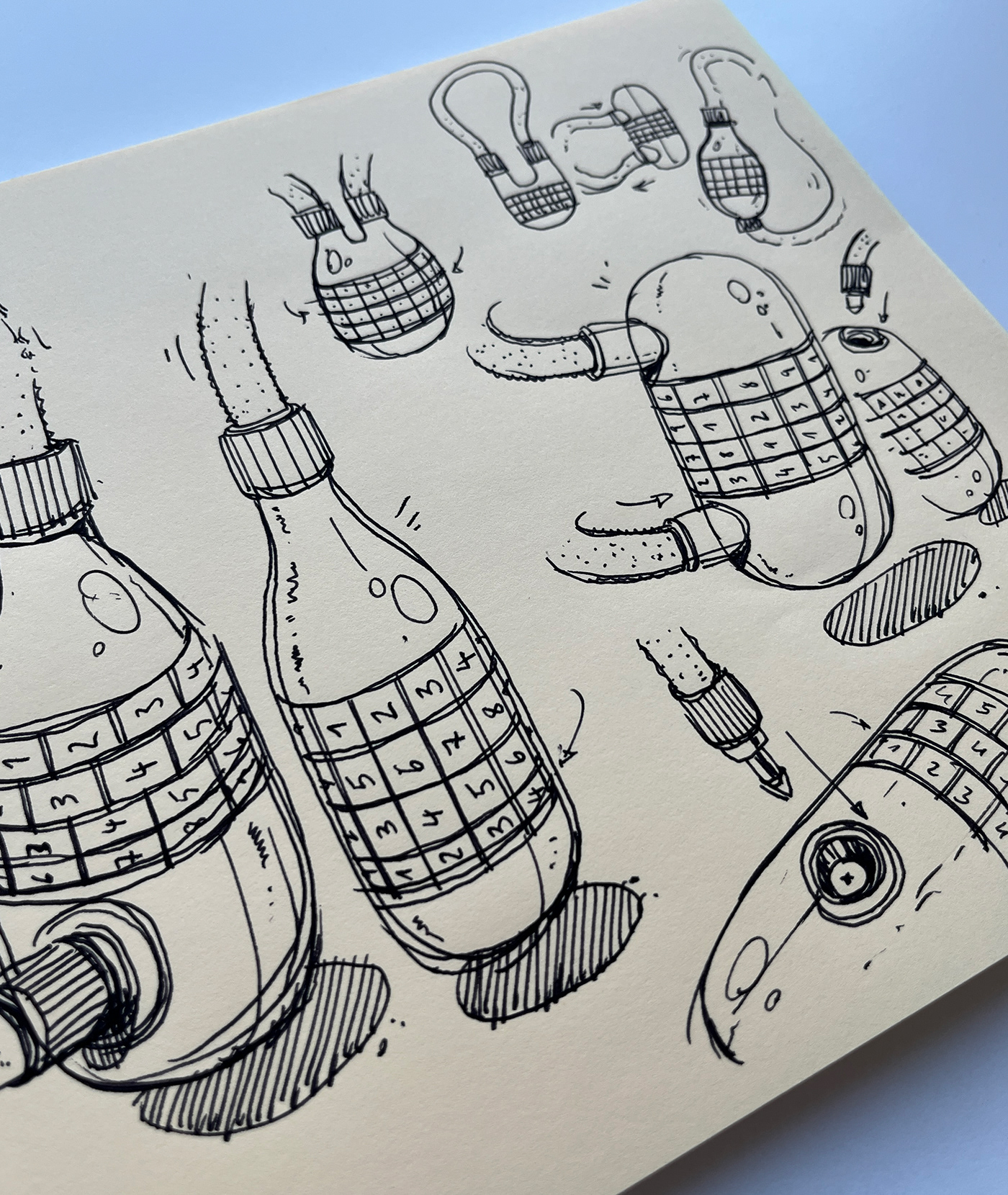 Sketches，TracingImage ，Illustrations，conceptual design，Helmet，