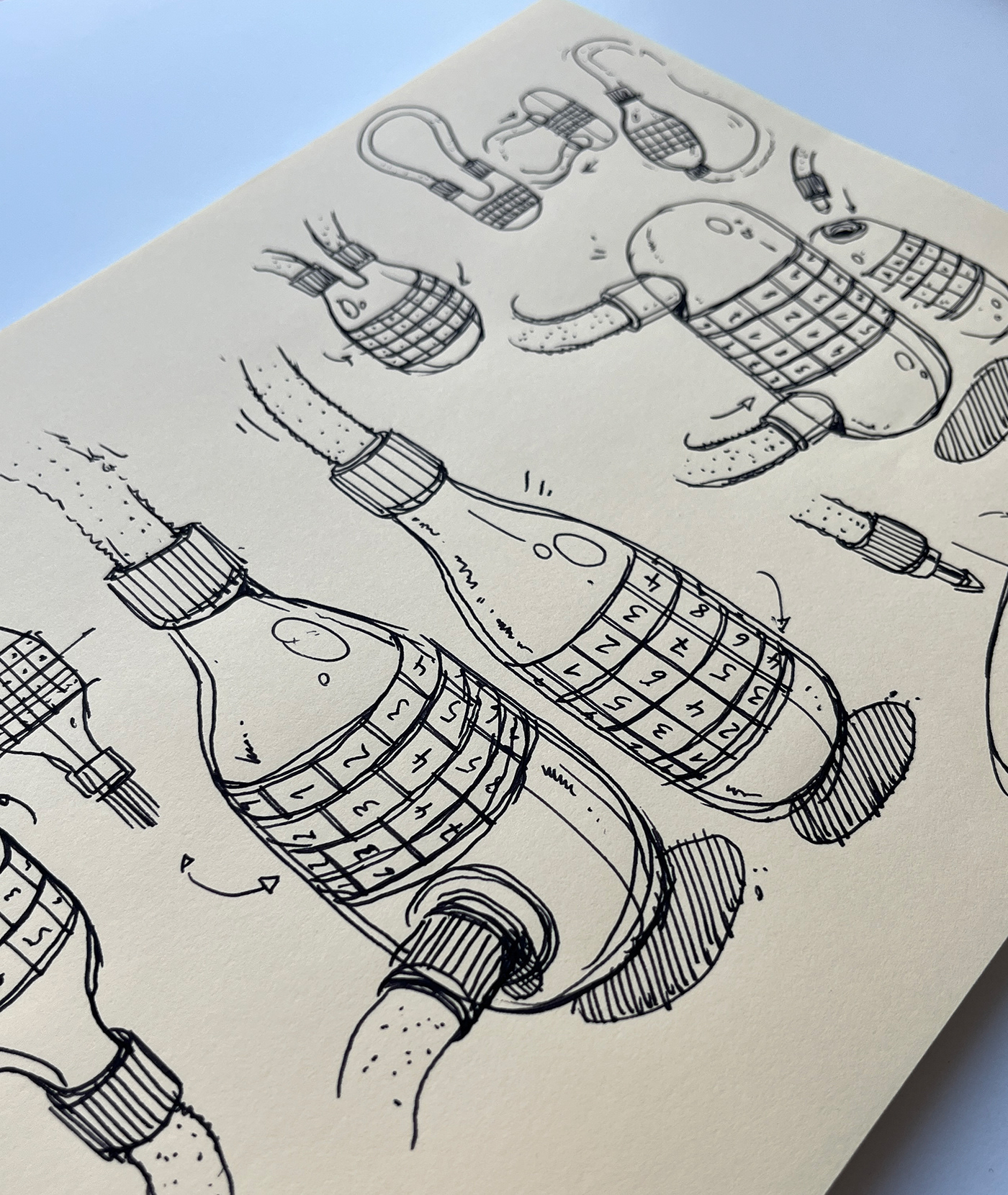 Sketches，TracingImage ，Illustrations，conceptual design，Helmet，