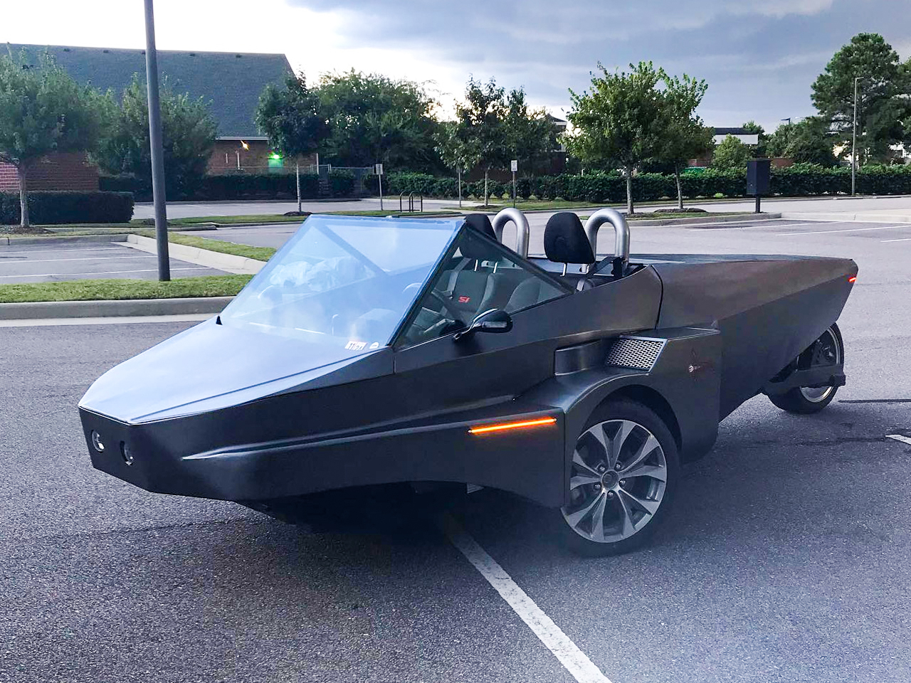 Addmotor Grandtan X，Repower，three-wheel delivery motor lorry，Dragonfly VIN #1，