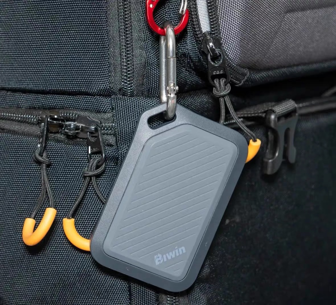 Italian design，industrial design，Biwin PR2000，Anti-fall certification，mobile hard disk drive，Solid state disk，data security，Digital good things to share，