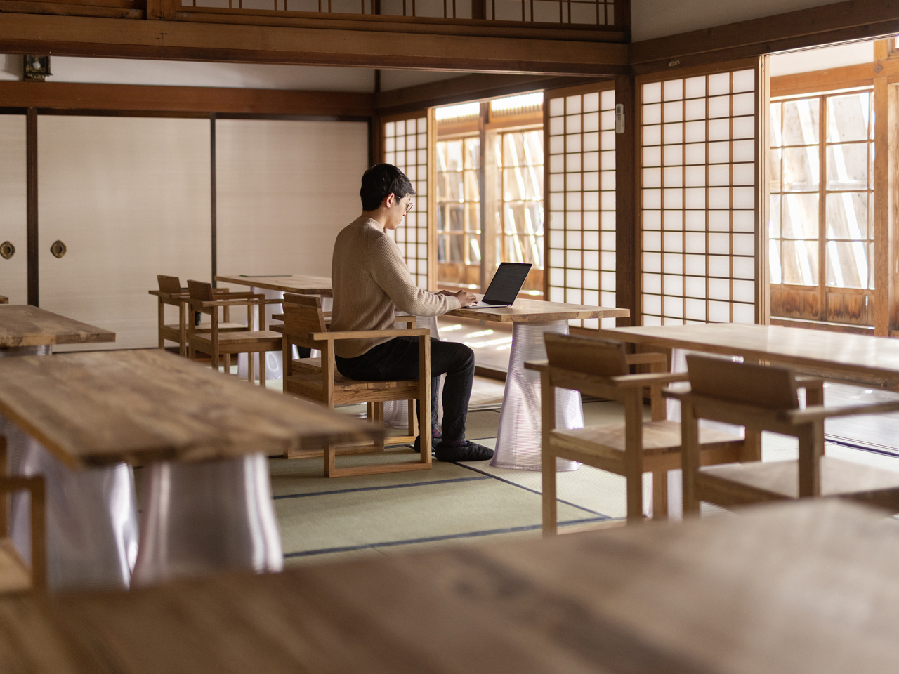 Floating Forest，3D printing，Sustainable design，wooden tables ，irregular morphology，