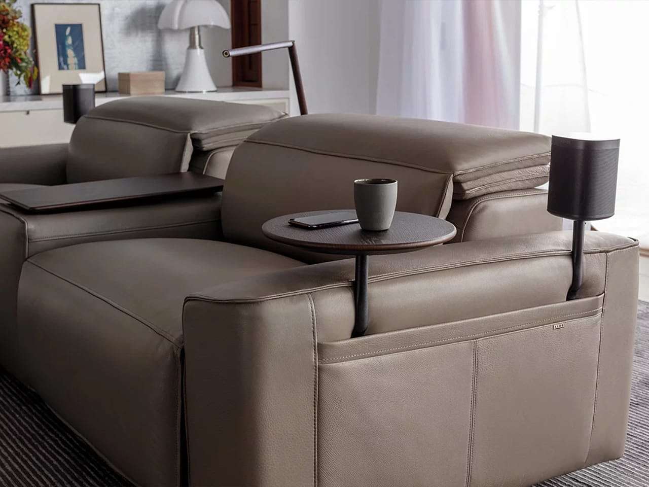 Luxury recliner，Smart home，King Cloud，Induction button，Sonos sound system，