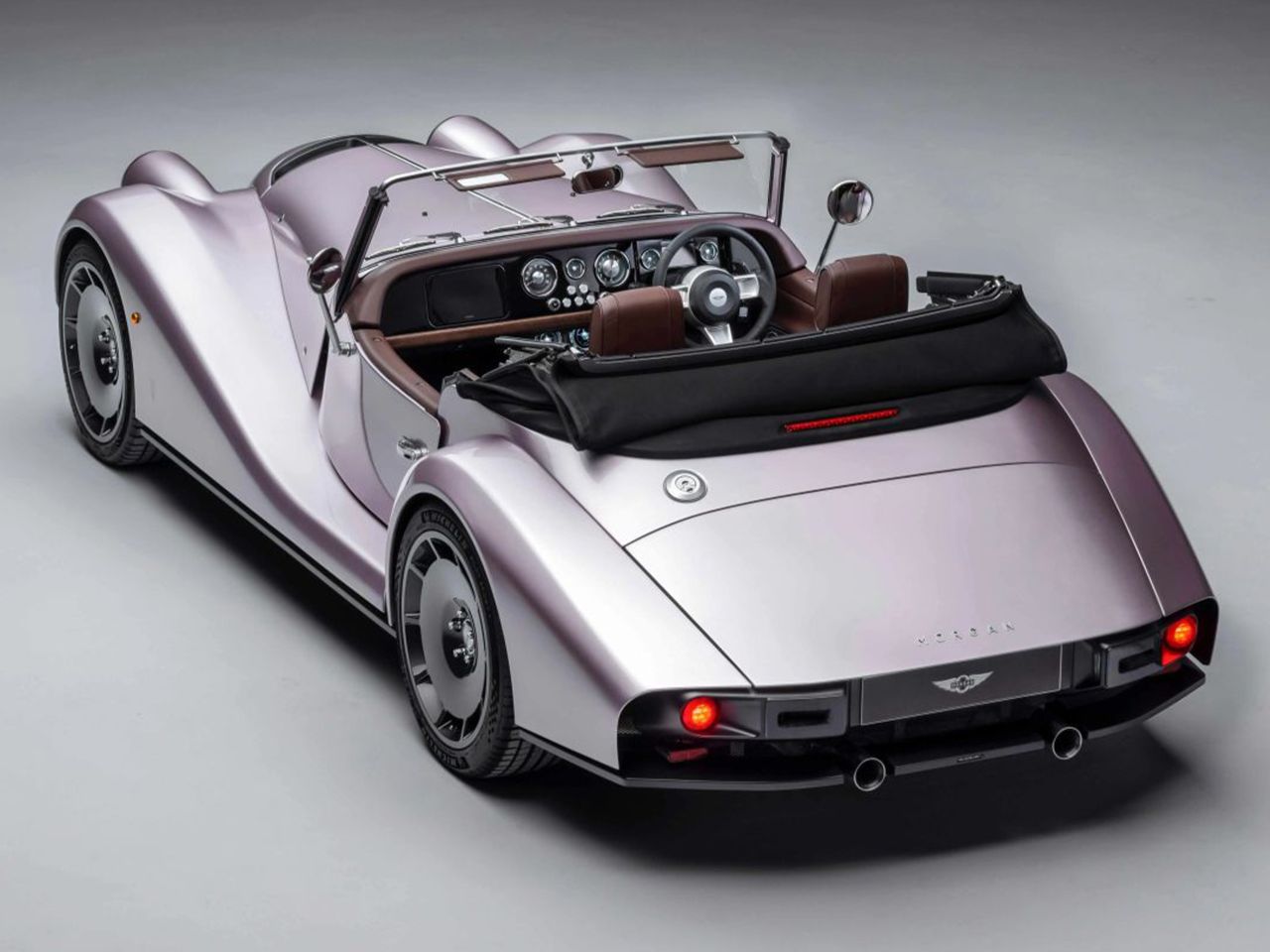 Super car，Retro Aesthetics，Morgan Supersport，British car，aerodynamics，