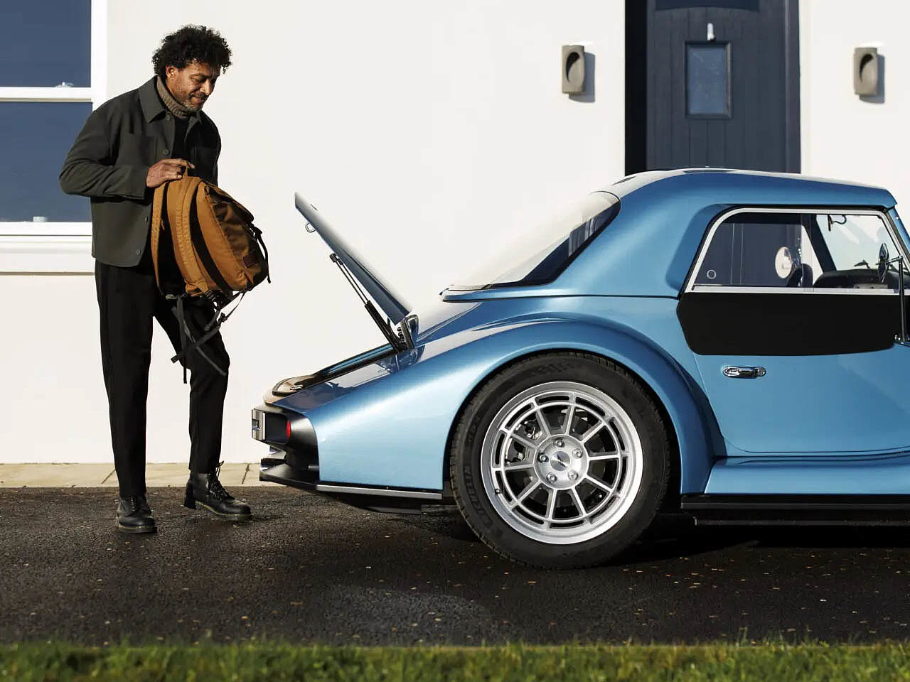 Super car，Retro Aesthetics，Morgan Supersport，British car，aerodynamics，