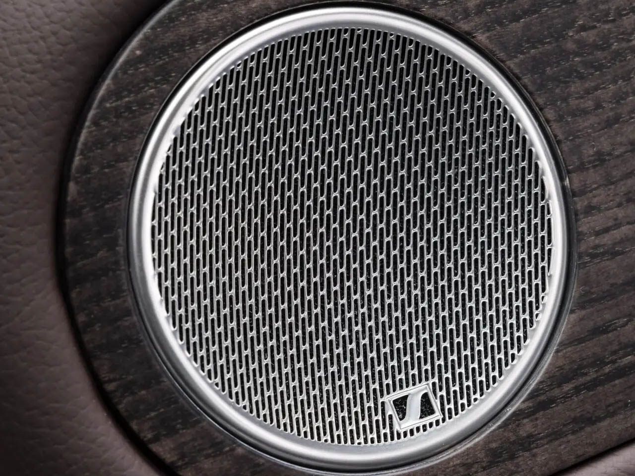 Super car，Retro Aesthetics，Morgan Supersport，British car，aerodynamics，