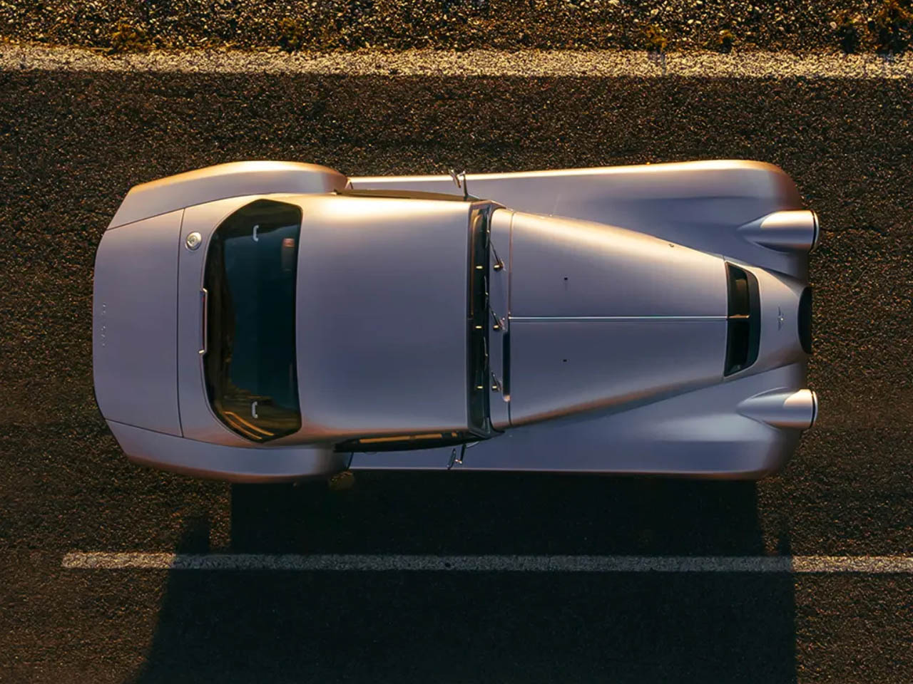 Super car，Retro Aesthetics，Morgan Supersport，British car，aerodynamics，