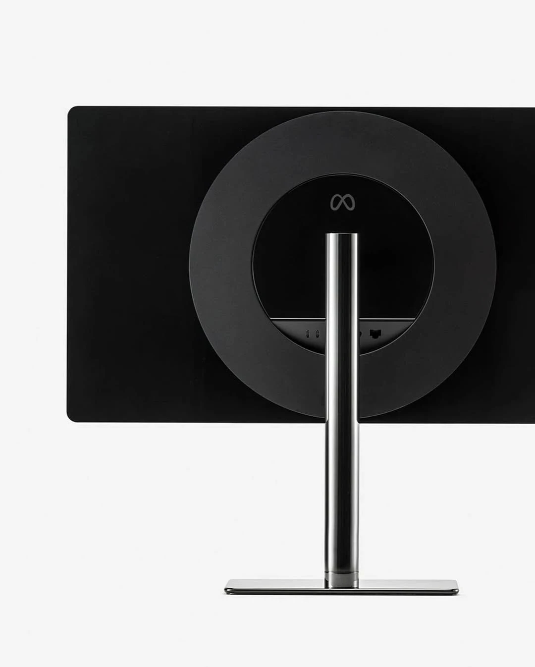 OLED display，Meta Portal Pro，monitor，Communication equipment，