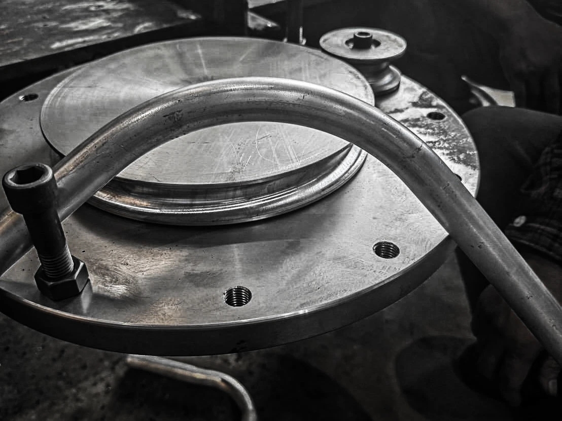 furniture，Table，ALOOP COLLECTION，industrial design，