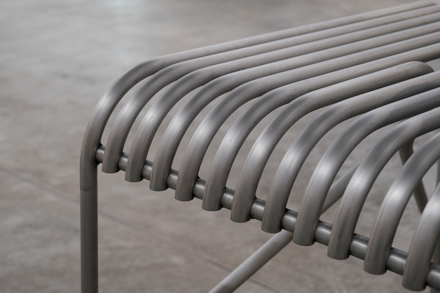 furniture，Table，ALOOP COLLECTION，industrial design，