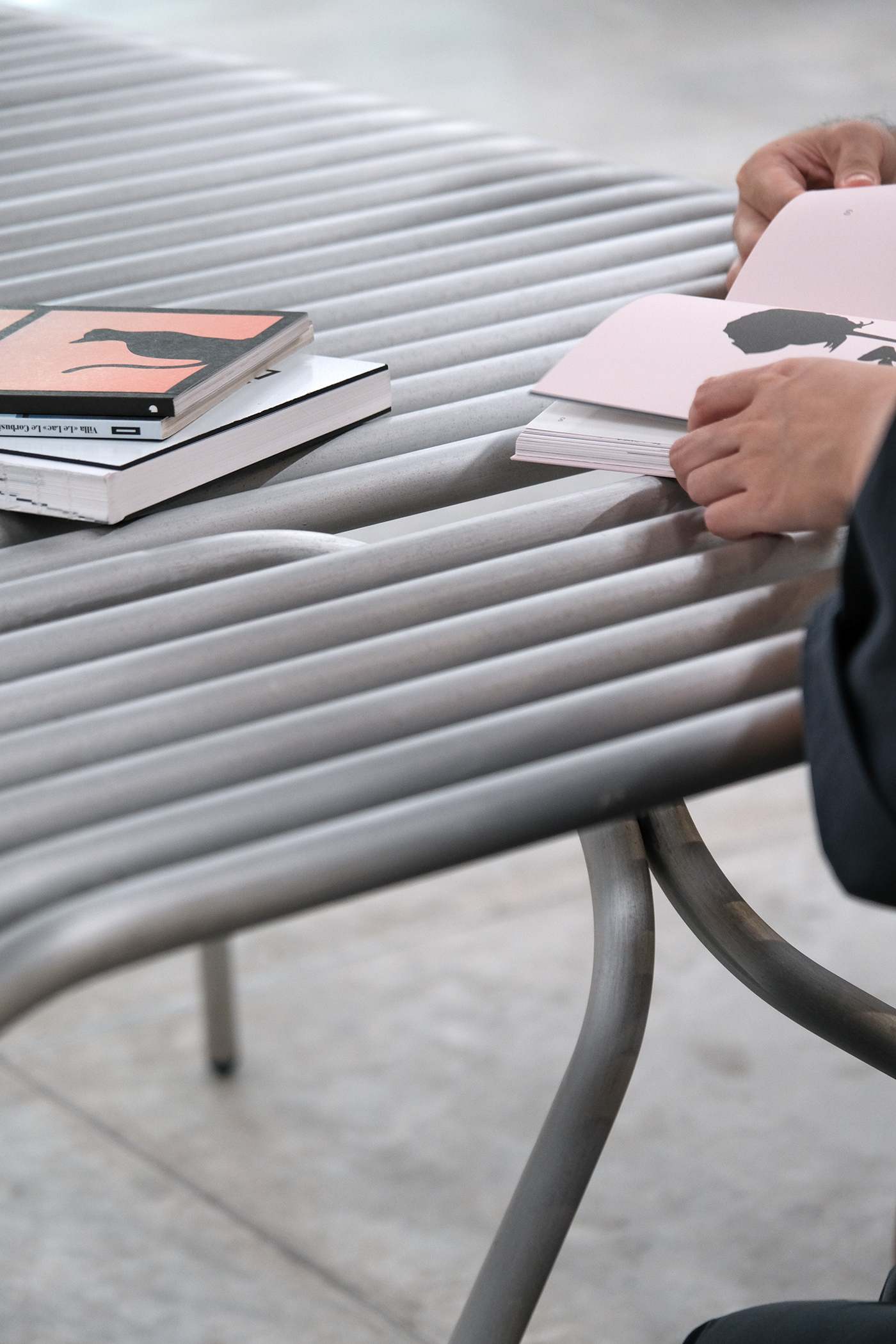 furniture，Table，ALOOP COLLECTION，industrial design，