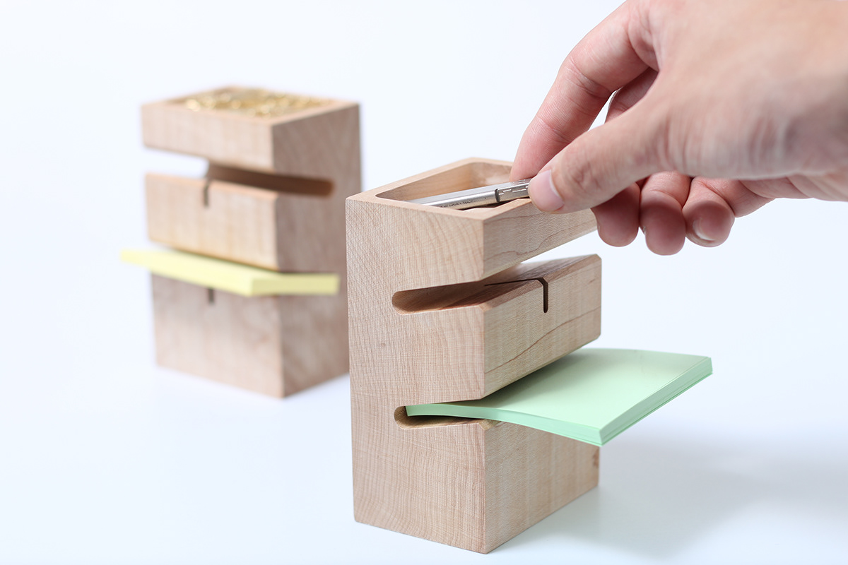 Receive，Stationery，desktop，woodiness，