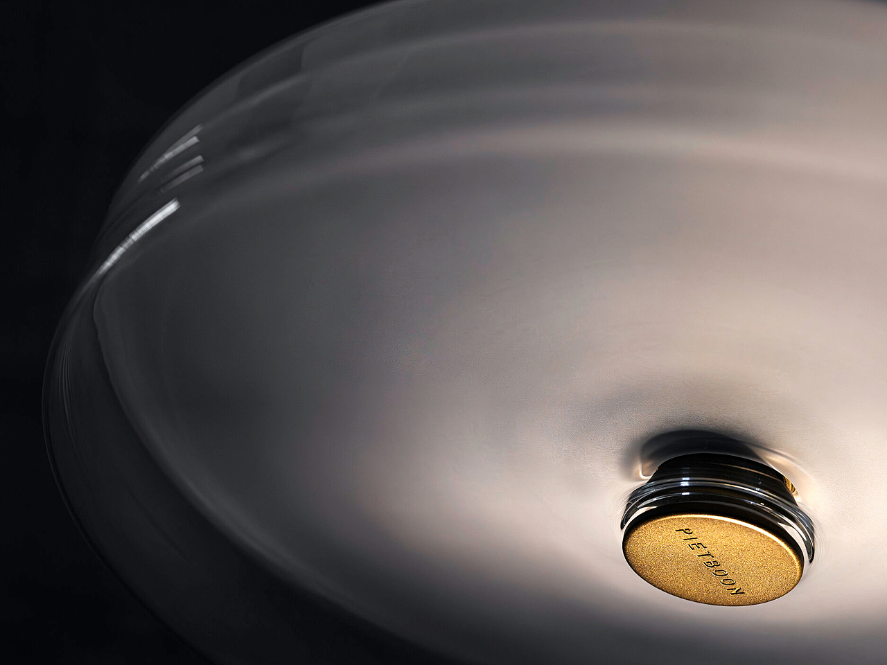 Luno Lamp，Piet Boon，Adjustable halo，Minimalist design ，Halo atmosphere，