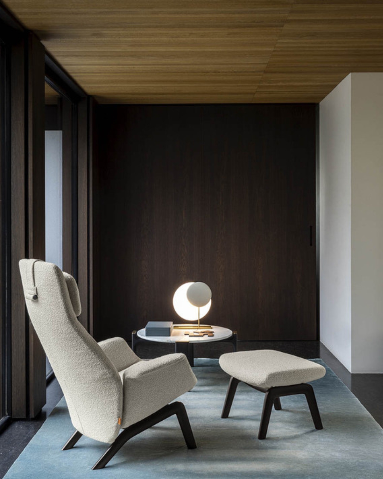 Moonbeam，Six N. Five，Lunar Eclipse Table Lamp，Indoor atmosphere，Leatherwear，