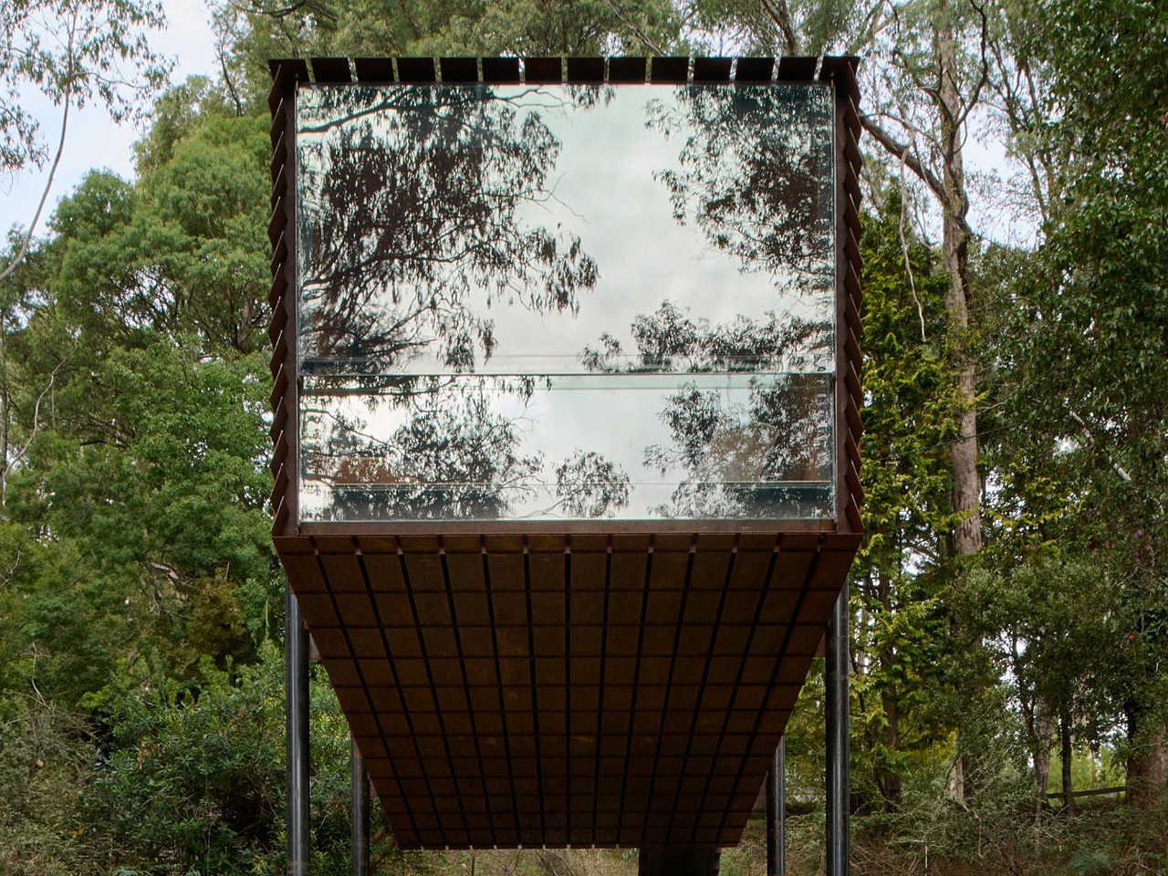 Australian Tree House，fire protection design，on vacation，Sawmill Treehouse，Ash，