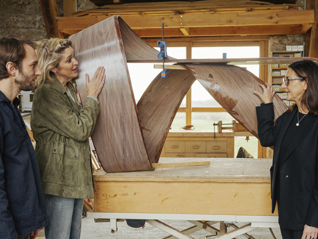 Furniture Sculpture，WAVE，Ruban，Luxury Furniture，Traditional handicraft，