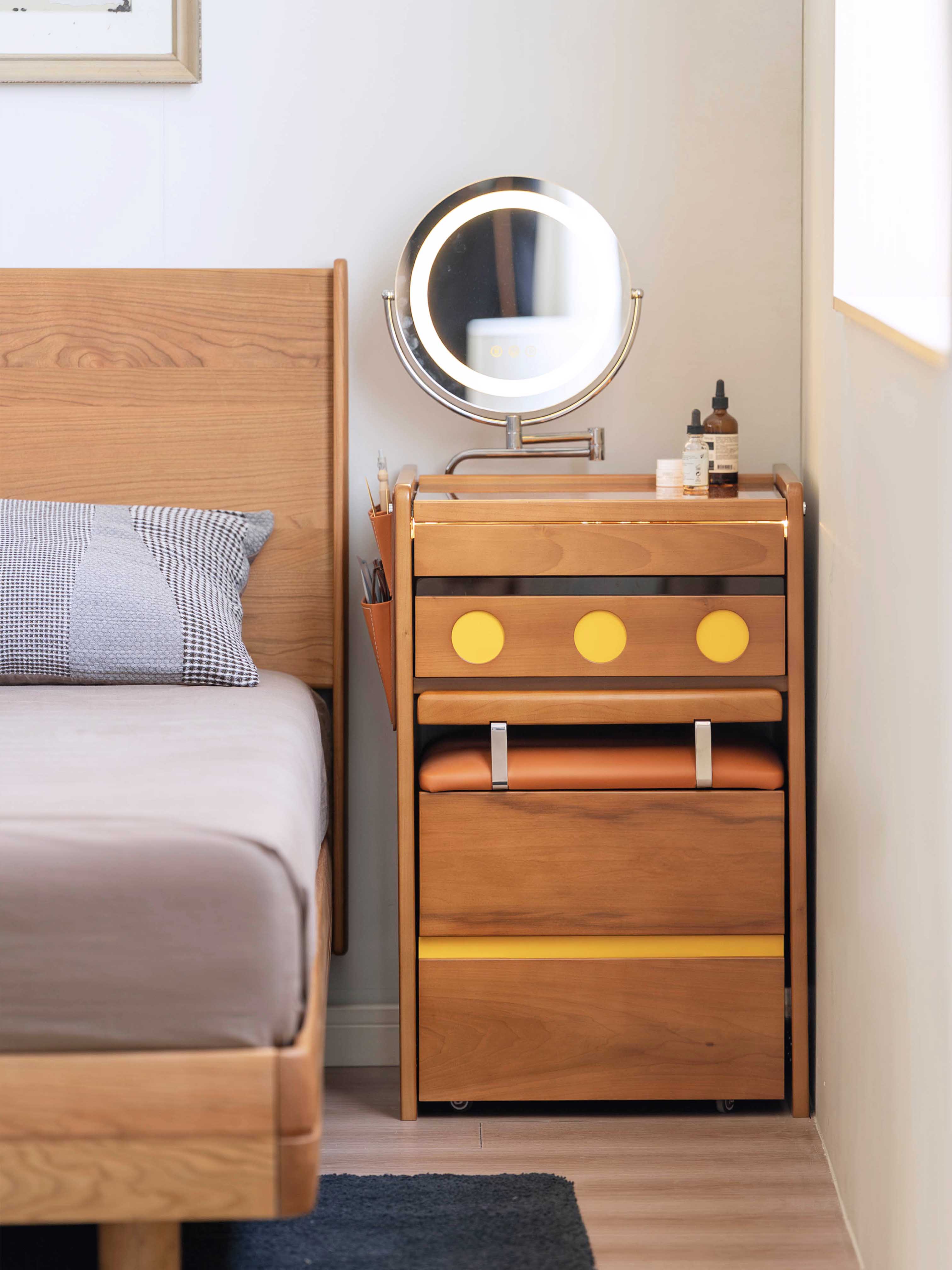 Original design，furniture design ，Residential Furniture，Solid wood furniture，Dresser design，medieval furniture，