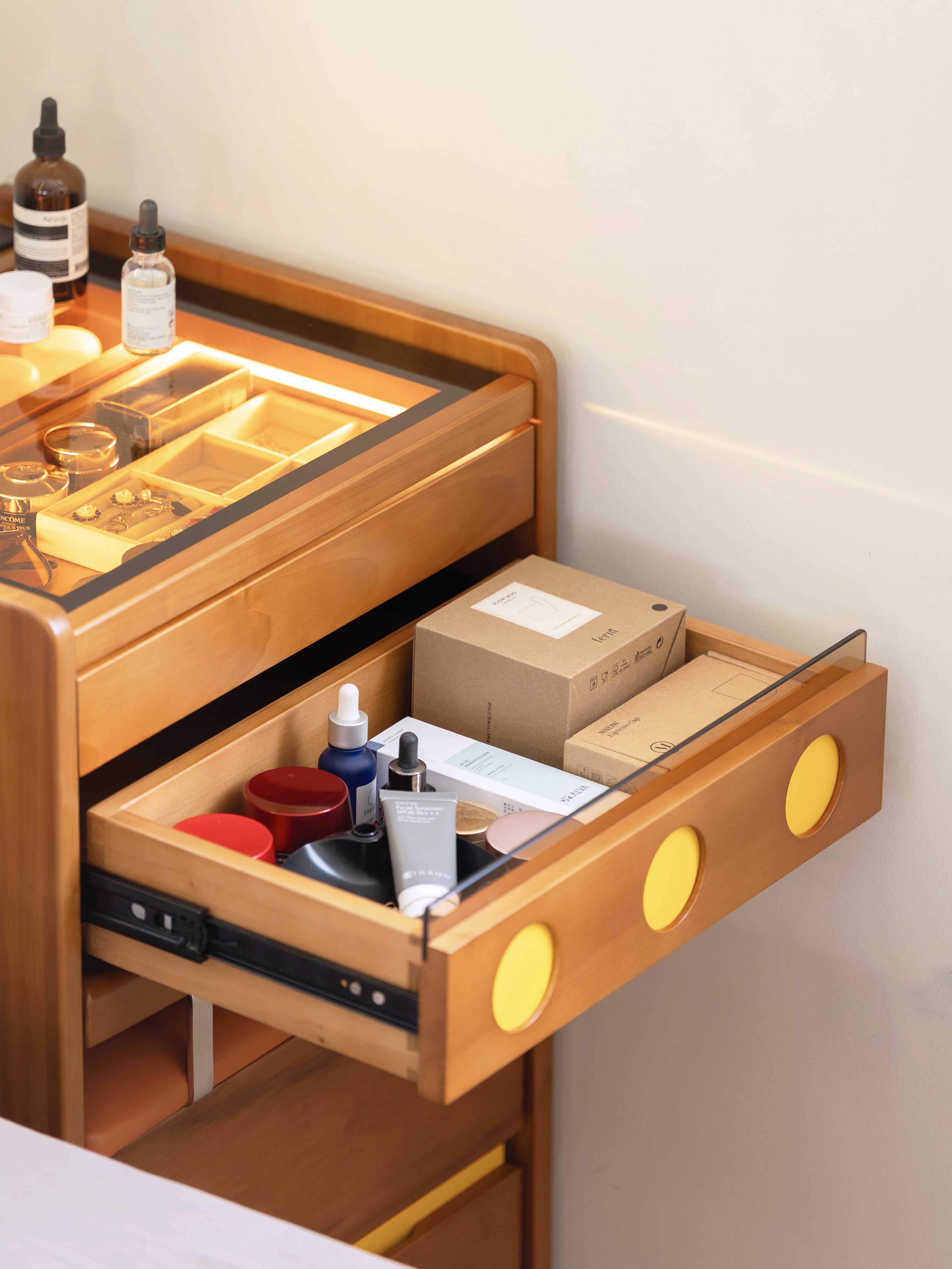 Original design，furniture design ，Residential Furniture，Solid wood furniture，Dresser design，medieval furniture，