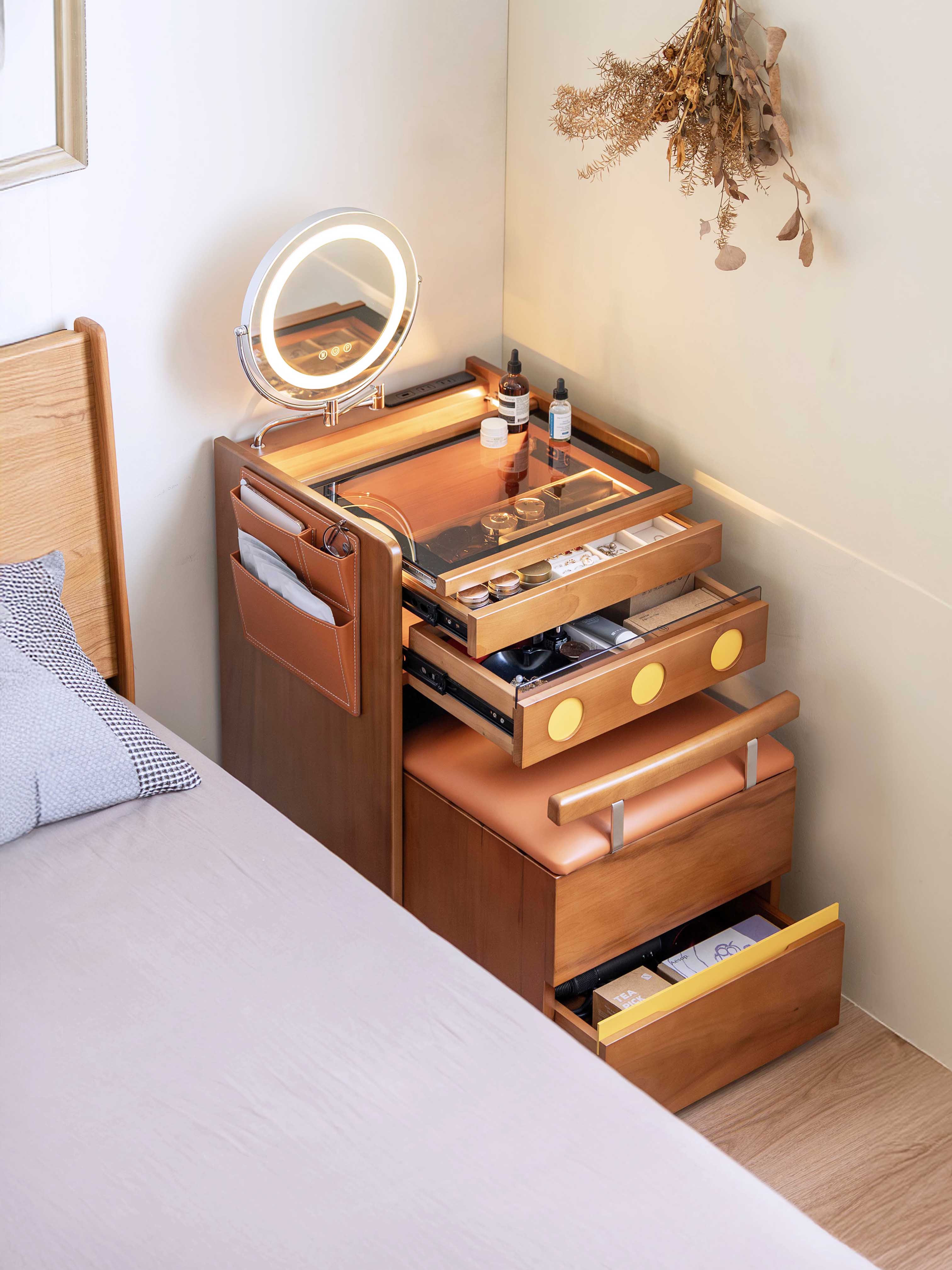 Original design，furniture design ，Residential Furniture，Solid wood furniture，Dresser design，medieval furniture，