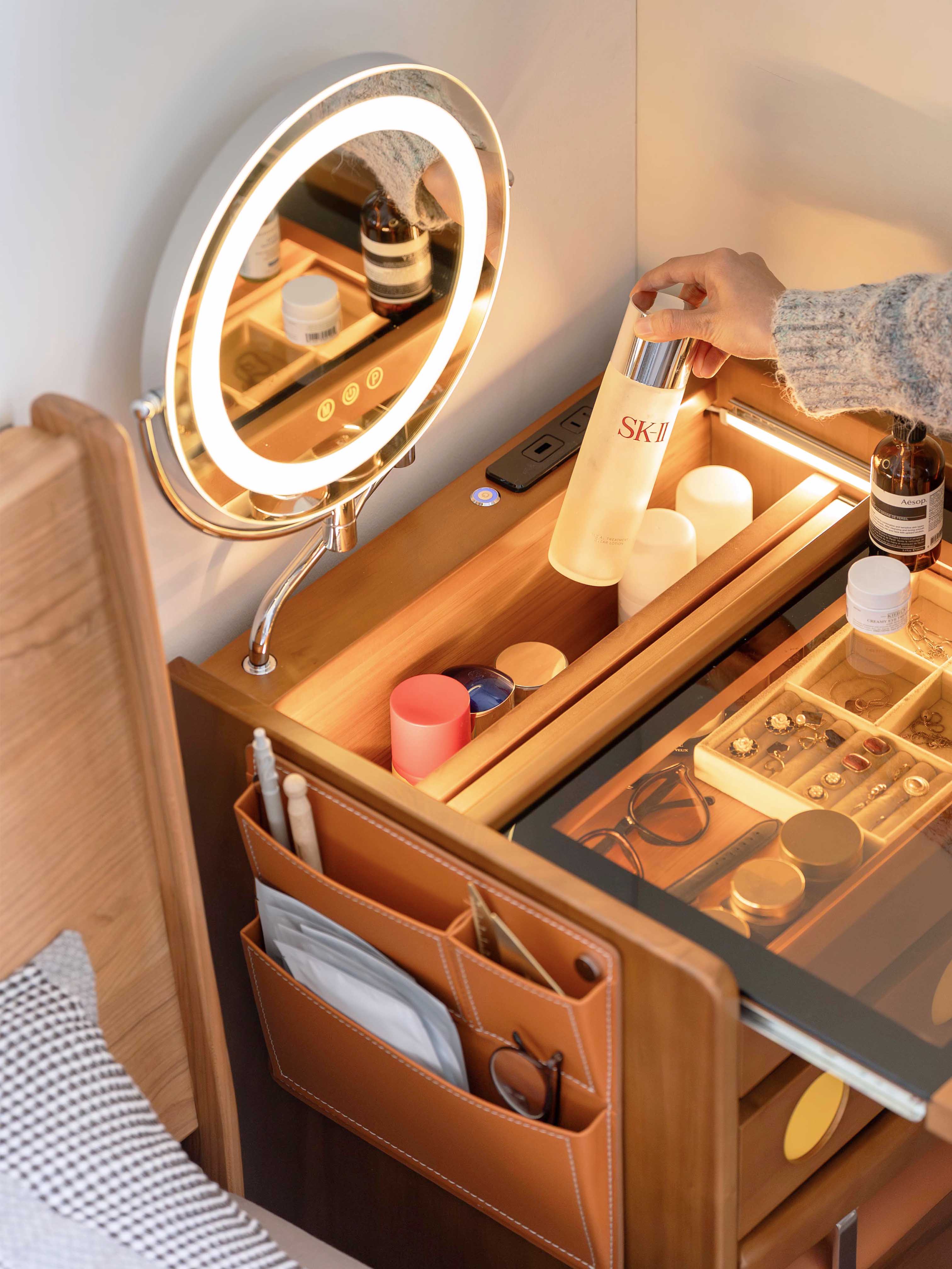 Original design，furniture design ，Residential Furniture，Solid wood furniture，Dresser design，medieval furniture，